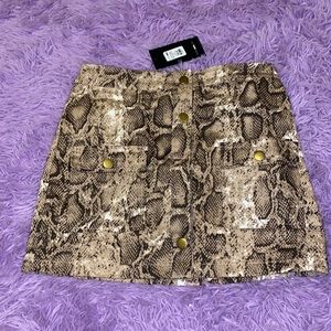 Snake cargo mini skirt